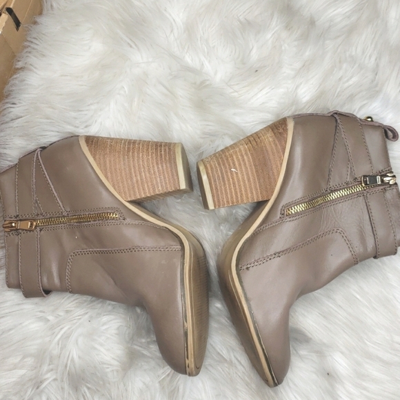 Report Osprey Taupe Belted High Heel Ankle Boots 9 - Picture 12 of 15